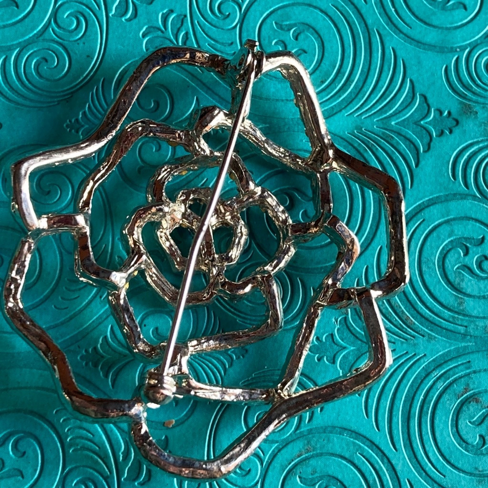 SOLD--Women's rhinestone Rose Brooch Pink - Picture 6 of 8